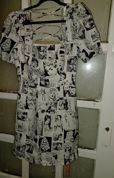 NWT RARE Reformation Lianne Magazine Comic Print Dress 10 - Picture 3 of 3